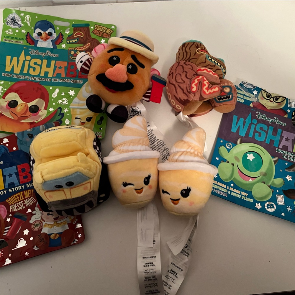 Disney wishables lot of 5